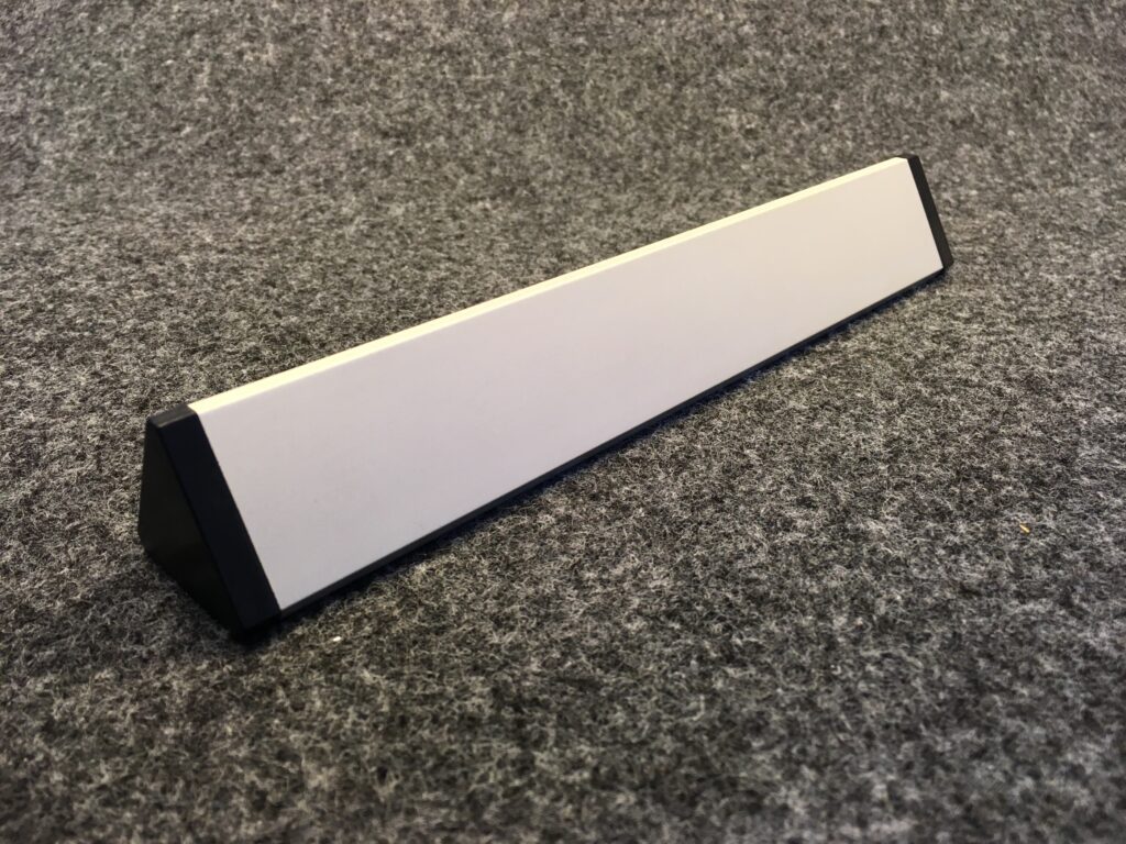 Slatz Desktop 30*200